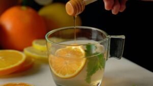 Skin Whitening Drinks prepare with lemon and honey