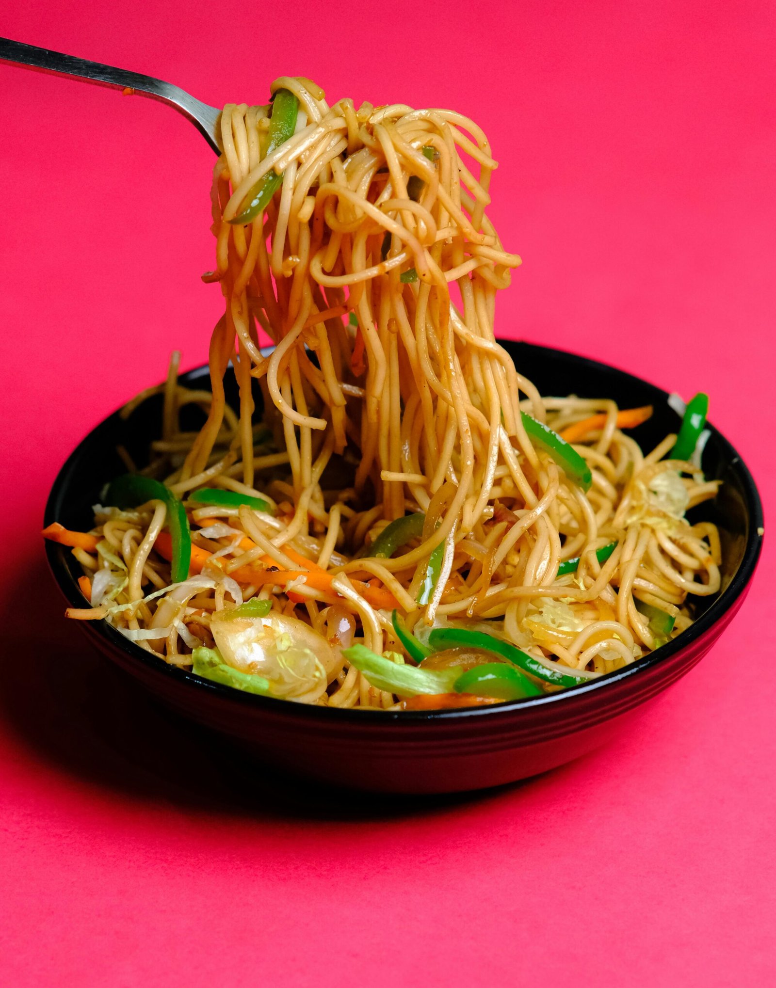 Quick and easy vegan garlic noodles.